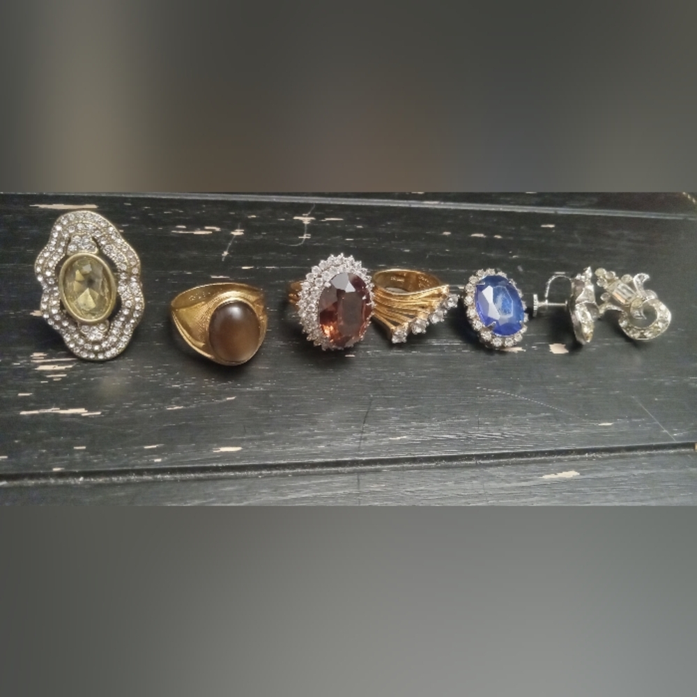 Elegant Vintage Costume Jewelry Multi-Stone Ring Set